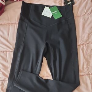 HALARA Black High-Rise Performance Leggings with Pocket